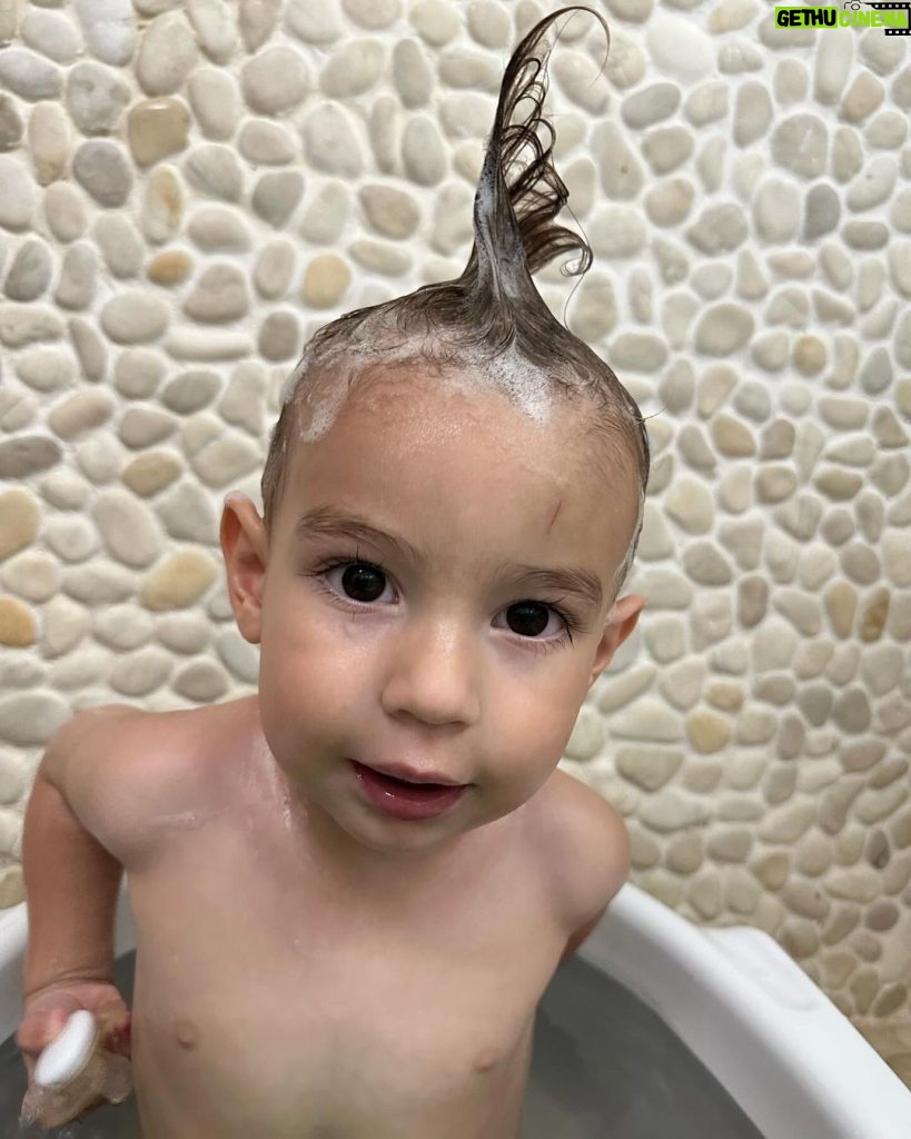 Thaila Ayala Instagram - Segura esse antes e depois do meu bebê q já não é mais tão bebê mas vai ser p sempre meu bebê 🥹🥹🥹 Gente porqueeee passa TÃO RÁPIDO?