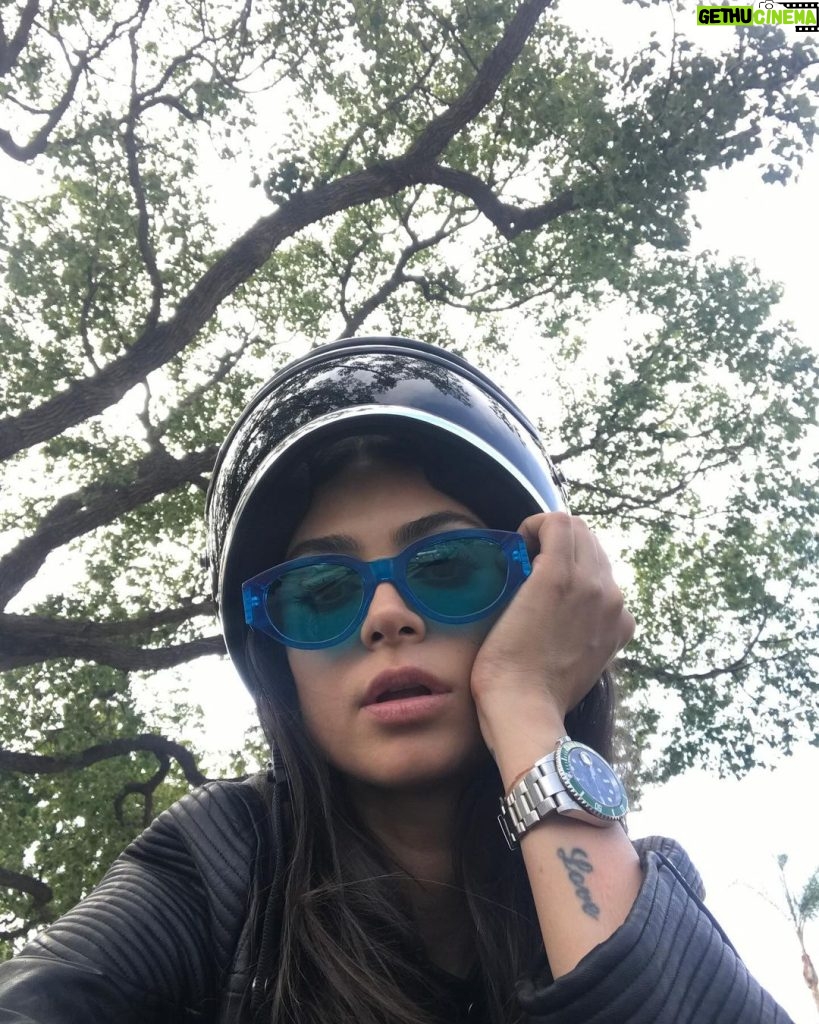 Thaila Ayala Instagram - Saudade de levar minha moto p passear em Venice Beach! 🤯🥰🥹 Ps: lembra dessa cena @renatogoess