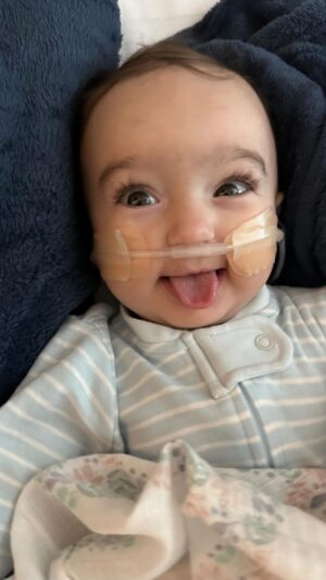Thaila Ayala Instagram - Quando me perguntam de onde vem minha força, está aí a resposta!
Do pai, é tudo dele, pra ele e com ele!
Misericordioso permitiu mais uma vez eu voltar pra casa com a minha filha no colo!
Tereza já está em casa! 
Mais uma semana no CTI vendo minha filha sofrendo, tendo q  passar por processos difíceis, extremamente invasivos, doloridos, mas pela graça de Deus, ela venceu a pneumonia e está BEM!
Obrigada Deus!