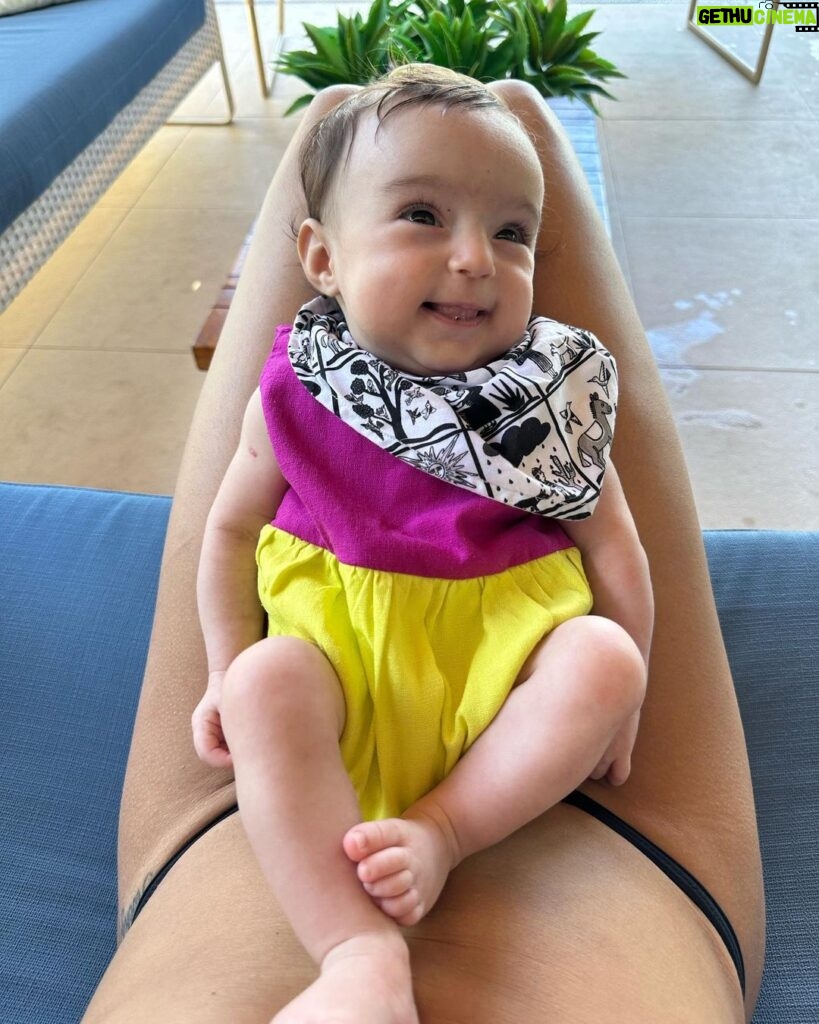 Thaila Ayala Instagram - Segura esse desfile de moda de Tete! 4 meses de alegria do neném mais sorridente do mundo!