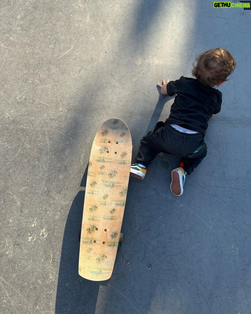 Thaila Ayala Instagram - Maturidade nenhuma pra esse rolê 🛹 Rio de Janeiro, Rio de Janeiro