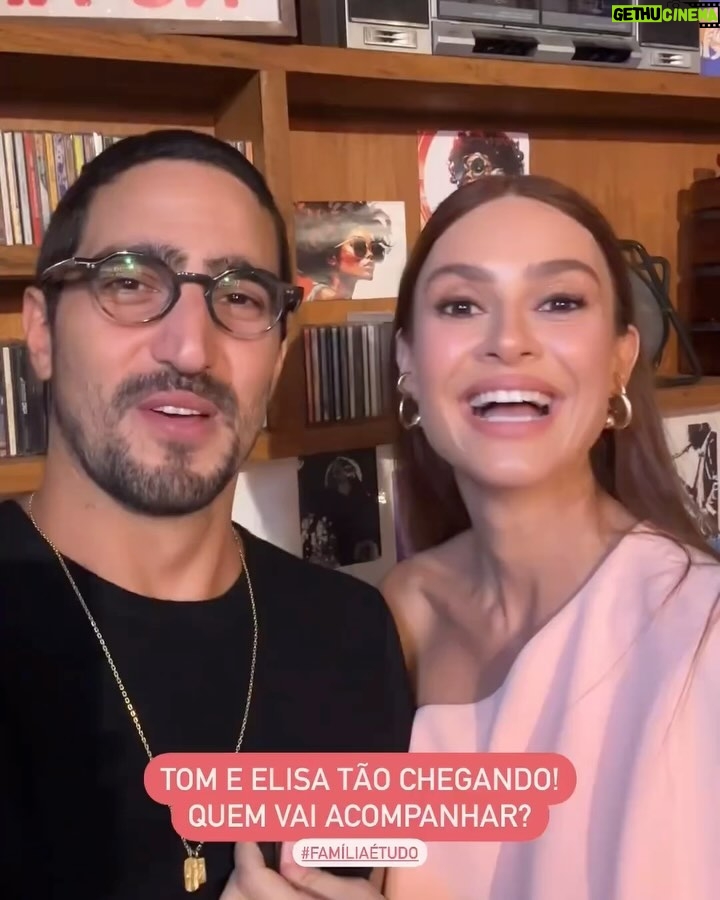 Thaila Ayala Instagram - Que alegria poder dizer que dia 4 de Março estaremos juntinhos na telinha da Globo com a sua próxima novela da 7 #FamíliaÉTudo E que Presente estar no mesmo elenco que meu marido @renatogoess Obrigada @danielortizautor e @fredmayrink 👗 styling by me 💄 beleza by @makedoteo