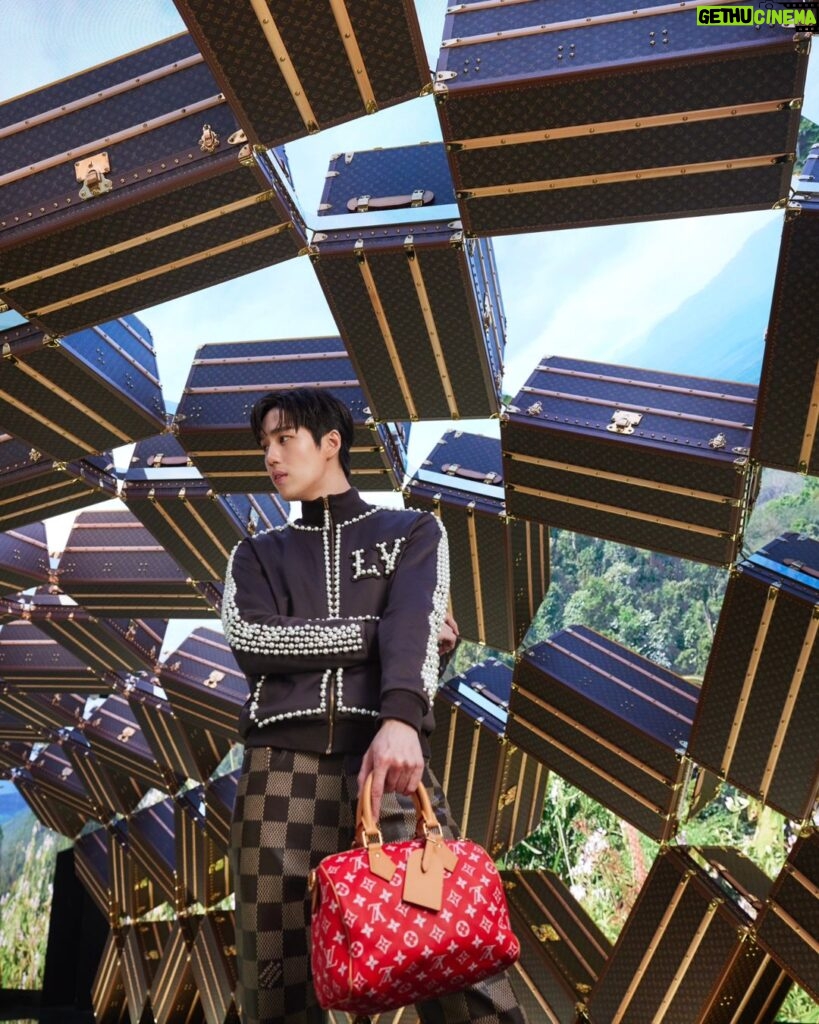 Thanapob Leeratanakachorn Instagram - A must see destination in BKK ⁣ Embark on a journey of refined lifestyle and immerse into the world of Louis Vuitton in the distinguished setting of LV The Place Bangkok #LVThePlace @louisvuitton