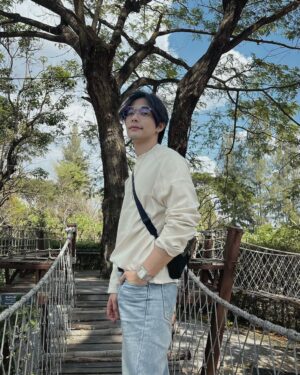 Thanat Lowkhunsombat Instagram - 🤓🌲