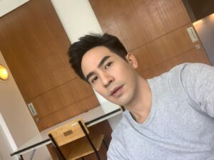 Thanawat Wattanaputi Instagram - เพิ่งตื่น🤪
