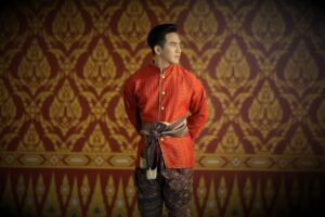 Thanawat Wattanaputi Instagram - ภูมิใจที่ได้เป็นส่วนหนึ่งในการเเสดงในงานมหรสพสมโภช เนื่องในงานพระราชพิธีบรมราชาภิเษก #ขอบคุณกำลังใจจากน้องๆของพี่ #รักก็คือรัก
