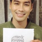 Thanawat Wattanaputi Instagram - ในปลายปีนี้(15ธันวาคม)พี่กับเพื่อนนักแสดง จะมีงานเตะฟุตบอลการกุศลที่จังหวัดประจวบคีรีขันธ์ สำหรับผู้ที่สนใจเข้าร่วมงาน ติดตามกติกาการลงทะเบียนและรายละเอียดต่างๆได้ที่ facebook fanpage, twitter และ Instagram ของ popeclub เร็วๆนี้ มากันเยอะๆนะครับ #ก่อการดี