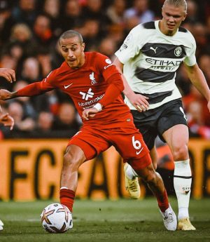 Thiago Alcántara Instagram - That’s the way!
Incredible Anfield today.
Up the Reds!