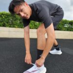 Thiti Mahayotaruk Instagram - เร็วกว่านี่ก็ The flash แล้วครับบ 💨 Reebok Floatride Energy X รองเท้าที่ออกแบบมาเพื่อการวิ่งมาราธอน และการวิ่งระยะไกล โดดเด่นด้วย Carbon Fiber Plate ที่ช่วยเพิ่มแรงขับและประสิทธิภาพในการวิ่ง ผสานกับ Floatride Energy Foam ที่โค้งงอเพื่อความเร็ว และช่วยลด แรงกระแทกระหว่างวิ่ง #FloatrideEnergyX #Floatride #ReebokTH #ReebokThailand