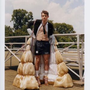 Thomas Doherty Instagram - @vanityfair @thombrowne @donte_mcguine
👅