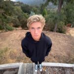 Thomas Kuc Instagram - elongated