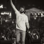 Thomas Rhett Instagram – Miami! That was awesome! Thank y’all for singing and dancin with us 🤘 @natesmith and @laineywilson y’all are the best. Love y’all!

📸: @graysongregory 

@countrybaymusicfestival #CBMF Miami, Florida