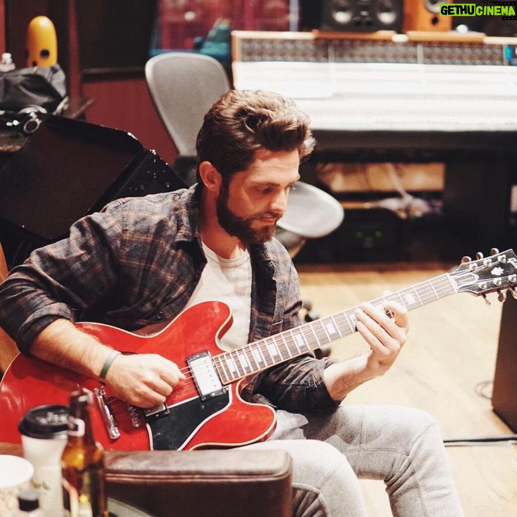Thomas Rhett Instagram - Loving this trip down memory lane… next stop: center point road. SNL, Madison Square Garden… so many bucket list moments here. Love y’all. 3 weeks tonight until my 20 number ones vinyl comes out! Don’t forget to pre-order yours. #CenterPointRoad #20numberones Nashville, Tennessee