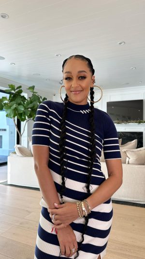 Tia Mowry Instagram - Growing up, my mom and @tameramowrytwo used to always tell me “fix your face” 🤣 I’ve always been a little too expressive with what I’m thinking, and most of the time I didn’t even notice it. As an adult, I’ve gotten better at having a little bit more tact in certain situations, but I’m definitely not one to fake the funk! Did anyone else get told to “fix your face” growing up?
