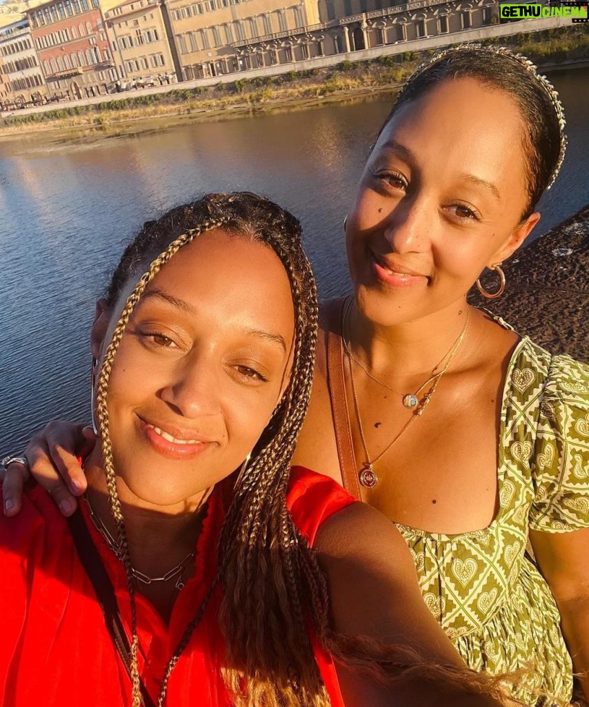 Tia Mowry Instagram - Been womb-mates since the beginning, sisterly love is truly one of the most beautiful kinds of love. Here's to cherishing many more moments together. Love you, sis. 💕