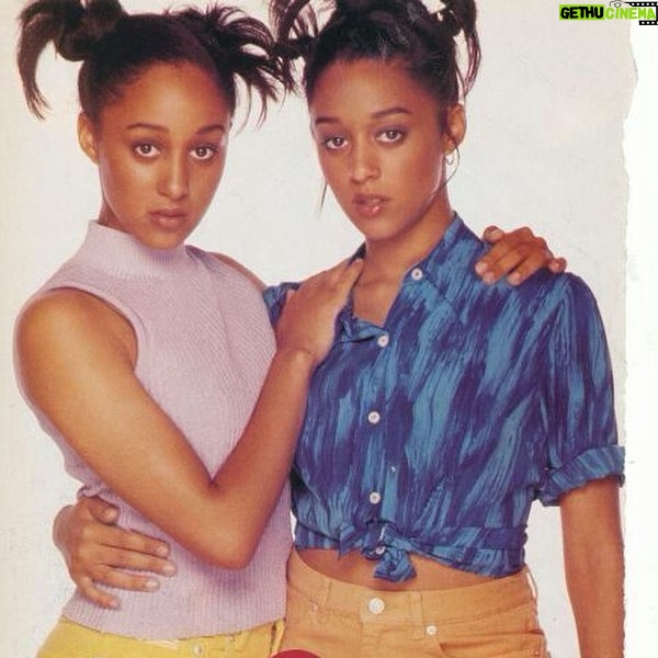 Tia Mowry Instagram - Personally, I think @tameramowrytwo and I were serving 90’s fashion icons. Should we recreate some of these looks? 😂