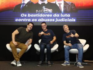 Tiago Pavinatto Instagram - Esse bate papo estava muito bom! Acho que o @deltandallagnol e o @marcelvanhattem gostaram! 😆😆😆 @novo30parana