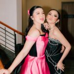 Tiara Andini Instagram - Di umur 16th saat aku memutuskan untuk jadi ahgase, gapernah nyangka kalo 6 tahun setelahnya aku bisa ngobrol bareng @bambam1a HOW??!! KOBISA BEJIR😭 yg tau plis lawang sewu Thank u buat semua dukungannya mootiara🫰🏻, thank u spotify, thank u team rcti Sempet ketauan tingkah "heboh"ku excited bisa interaksi langsung sama bambam karna emang purely suka got7, bukan cuma karna temennya jungkook.. tapi kalo mau dikenalin aku siap