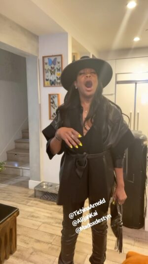 Tichina Arnold Instagram - You need a laugh today? Well here ya go. It’s safe to state that our #beyoncechallenge didn’t go so well. Have at it. Shut up…