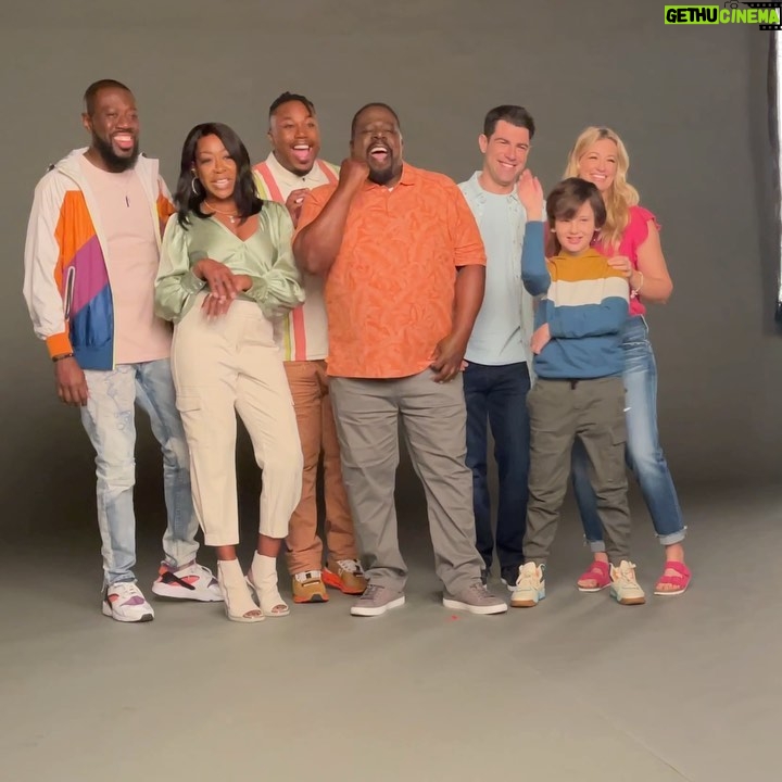 Tichina Arnold Instagram - This is how the cast of @theneighborhood “works the camera” at photoshoots…and yes..I’m bossy. #KeepItMovin. @cedtheentertainer is hilarious. Love these guys. #Hiatus #HappyHumpday folks! #Gitit