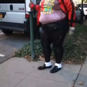 Tichina Arnold Instagram - @sexxystaceface  I don’t normally #repost..but this. video. is. HILARIOUS! I’m CRYYYING with laughter! The visual AND audio is hysterical. Thanks @tonytroberts. I got my laugh for the day. #BestVideoOfTheDay