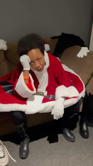 Tichina Arnold Instagram - So I think it’s pretty clear that I’m not in the Holiday spirit this year. Bah! HumBug! Mrs Claus the #Grinch