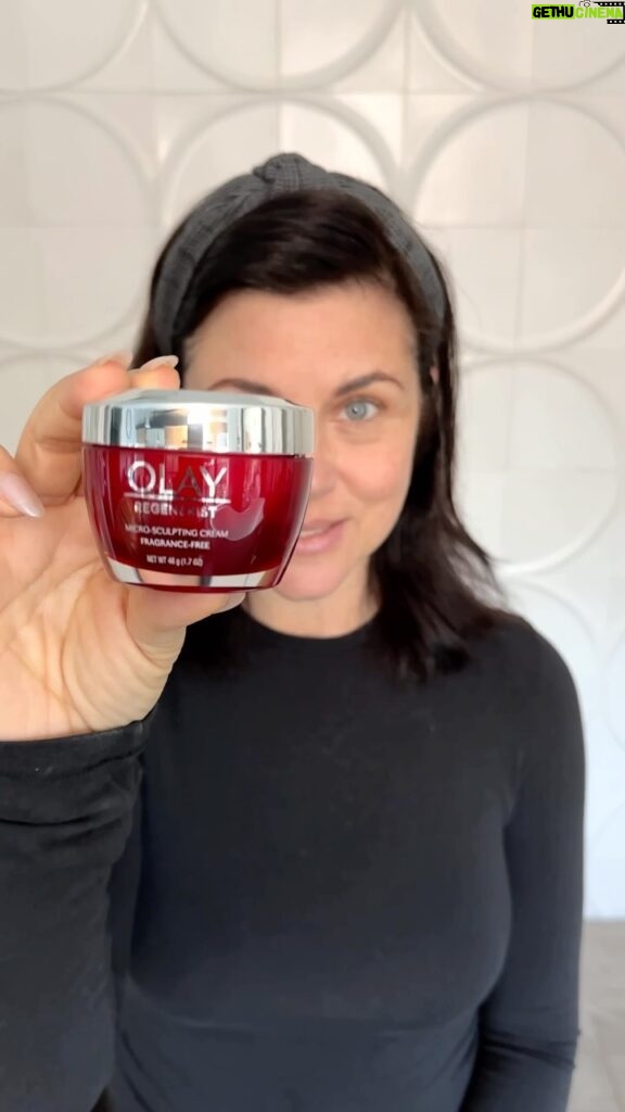 Tiffani Thiessen Instagram - Have you tried every cream on the market like me? I’m sure you have. Well, my current favorite is inside this little red jar. @Olay Regenerist gives you that little lift we all could use. By plumping, lifting and sculpting your skin, your face feels like it just got a work out. And that’s one work out I’m excited to do. #OlayPartner #MyRegenerciseResults #Skincare