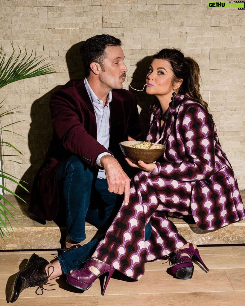 Tiffani Thiessen Instagram - Cacio e Pepe kisses for #NationalPastaDay. One of the easiest recipes in my cookbook, Here We Go Again!