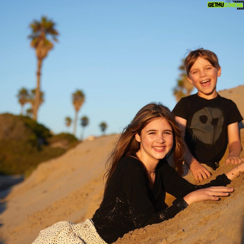 Tiffani Thiessen Instagram - #fbf to last weekend @thehollywoodbeachbungalow It truly was the perfect way to end summer with the family. Head to my stories for more details. It’s one special place ❤️ Hollywood Beach. Oxnard Ca