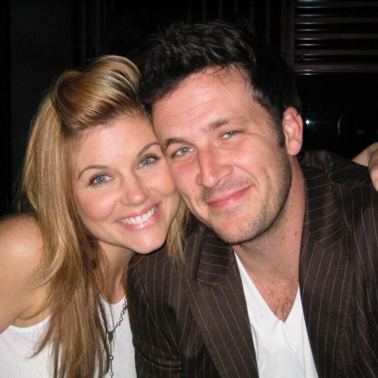 Tiffani Thiessen Instagram - #tbt Young love… what it looks like before kids, grey hair and wrinkles 💞