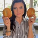 Tiffani Thiessen Instagram - You see stale bagels? 🥯 I see decadent French Onion Soup. 🥣Recipe in my book, Here We Go Again. It’s one on constant repeat in my house.