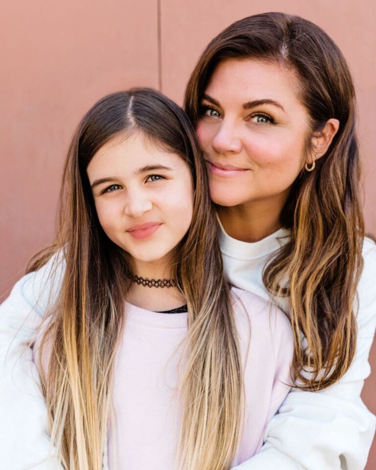 Tiffani Thiessen Instagram - It’s national daughters day… and I got one of those. A cute, sweet, funny, endearing, caring, adventurous one that LOVES ice cream, animals and recently wearing make-up. #imintrouble #tween #payback #nationaldaughtersday