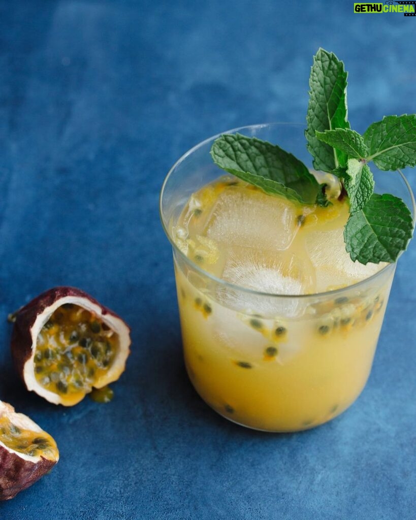 Tiffani Thiessen Instagram - Putting my passion fruit to good use. #cheers