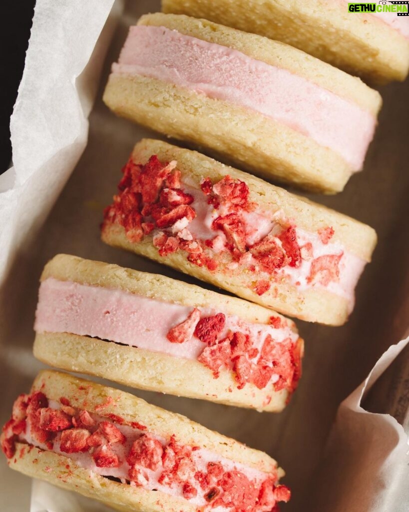 Tiffani Thiessen Instagram - Ice Cream Sandwiches should be celebrated EVERYDAY- my kids fav is my Strawberry Shortcake ice cream sandwiches from #pullupachair 🍓