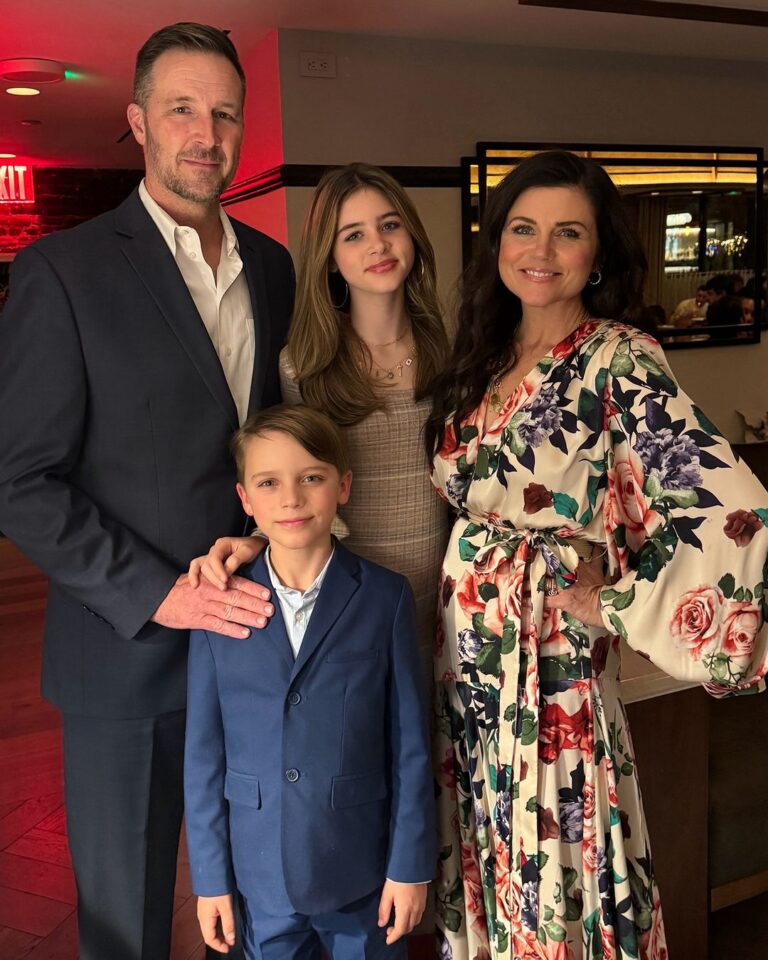 Tiffani Thiessen Instagram - Happy Thanksgiving! I have so much to be thankful for. My family, my friends and my health just to name a few. Also, another big thank you to #NYC for this wonderful last week. It still feels like my second home and I am so grateful for the beautiful memories. #I❤️NY