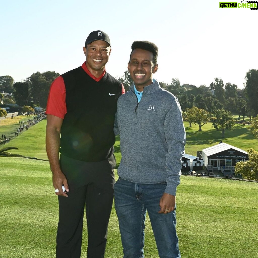 Tiger Woods Instagram - It was great to have @TigerWoods’ mentee and Earl Woods Scholar alumnus Sammy Mohammed @thegenesisinv. We’re proud of his success. #ChampionsForYouth The Genesis Invitational