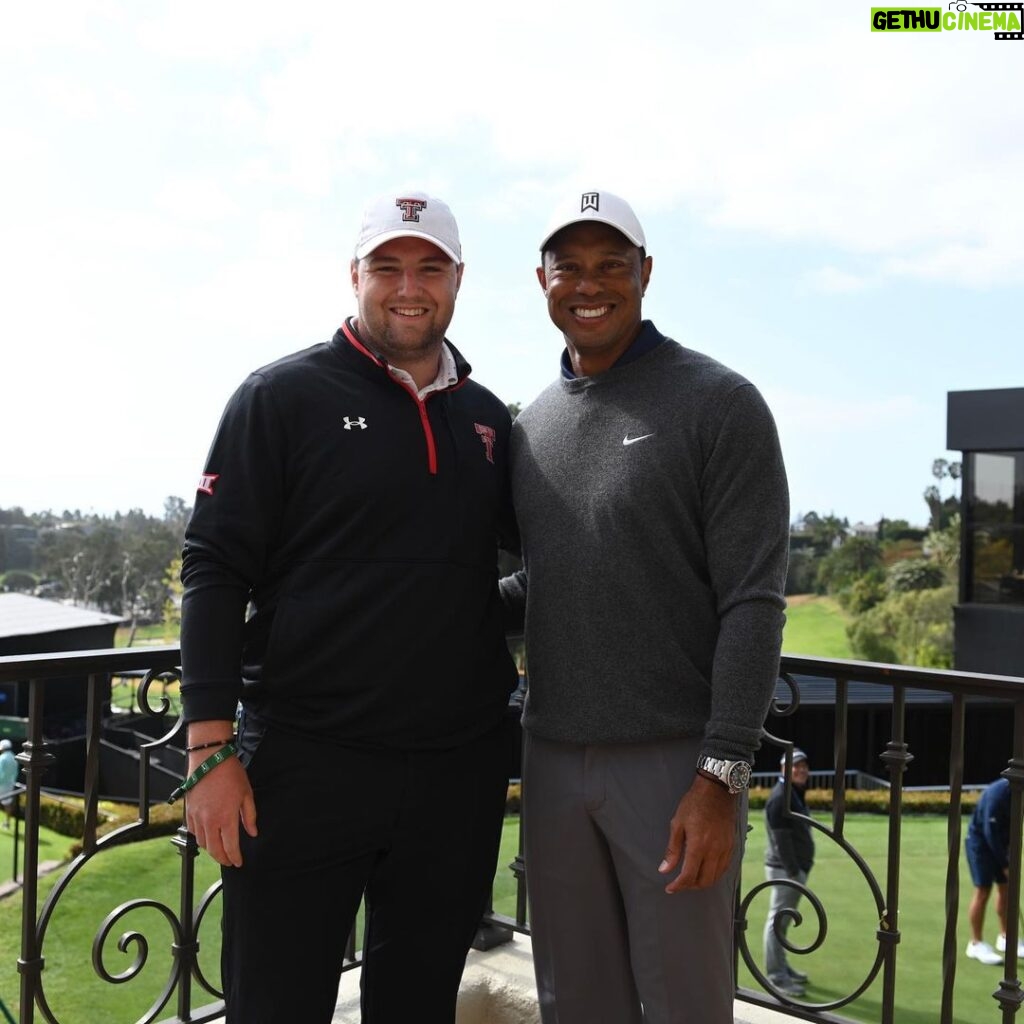 Tiger Woods Instagram - Great to meet Marcus and Jack. My start at Riv in ‘92 helped me on my path and I hope you take away learnings from the week. Play well.
