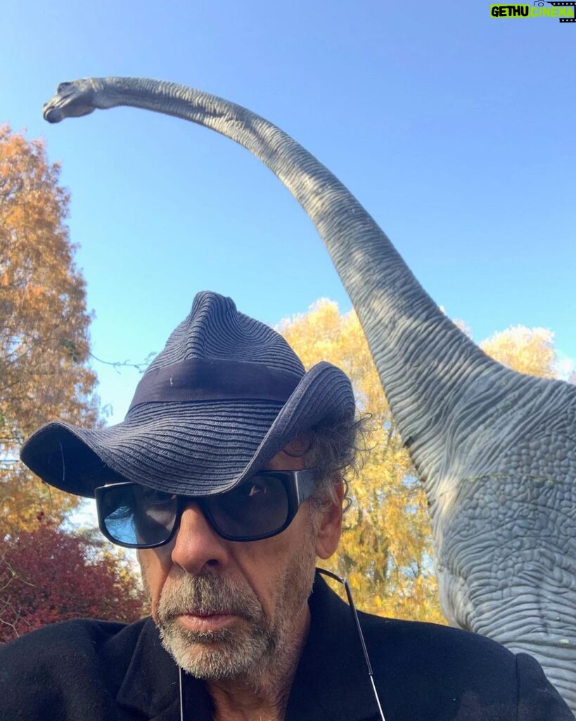 Tim Burton Instagram - 🦕