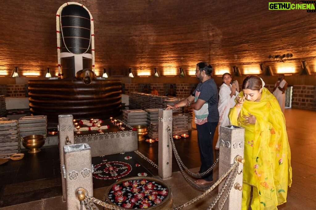 Tina Datta Instagram - On the sacred occasion of Mahashivratri, immerse yourself in the Divine energy that flows from the cosmic dance of Lord Shiva .. May the auspicious vibes of this occasion bring serenity, prosperity, and spiritual awakening in our lives.. Har Har Mahadev . . . #shiva #ShivaGirlForever #LoveForShiva Adiyogi Coimbatore