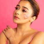 Tina Datta Instagram - The day of love and the day to tell yourself that loving yourself and cherishing YOU is most important! Count your blessings and the top of the list is valuing yourself! Happy Valentines ❤️ . . #happyvalentinesday #love #tinadatta #selflove Mumbai, Maharashtra