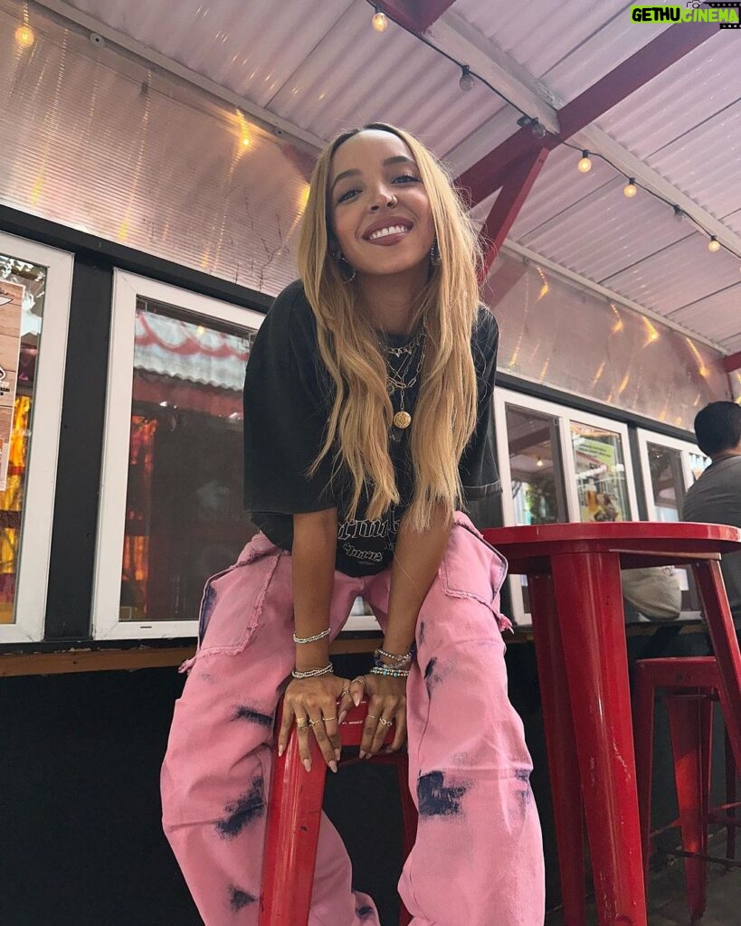 Tinashe Instagram - back in the bitty Brooklyn, New York