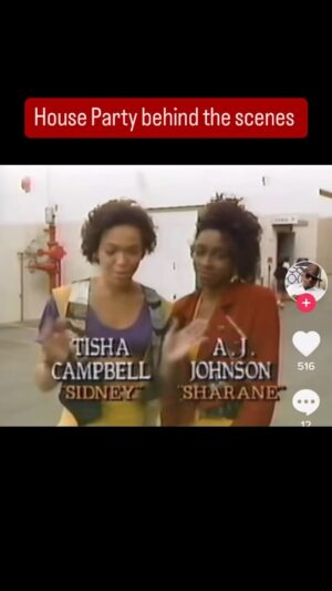 Tisha Campbell Instagram - Jeez I was 20 years old! It’s another #throwbackthursday and I’m doing a behind the scenes clowning on an interview with my girl fo’ life @theajzone … who choreographed our section of the dance.  Big ups to my brothers #kidandplay  @the_playgroundz and @kidfromkidnplay @martinlawrence @fullforceworld @reggiehudlin @warringtonhudlin and all the iconic ppl who were apart of the film.