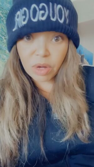 Tisha Campbell Instagram - This was a video I sent to my brother right after it happened but I felt it important for ppl to be aware. I need for EVERYONE to be overly conscious of themselves and their loved ones. As Tonidrivera  says it’s SHOPPING SEASON where traffickers try to snatch ppl up!!! If I wasn’t from Newark boyyyyy… If Tony Rivera hadn’t schooled me and my friends on what to look for, SHIT would’ve been real different. PLUS I don’t sound like I look. Also I am thankful to the production for their concern and their understanding. What’s crazy is I went back to the front desk, the guy that gave me the taxi number wasn’t there. I asked the woman where he was. She looks at the number and says, “why would he give you this number? This isn’t the normal number.” It was a set up fo real.