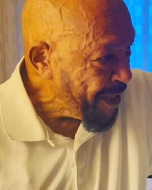 Tisha Campbell Instagram - Visiting my dad whose health has been challenged but seeing my mom, all 7 siblings and my whole family gave him a spiritual boost. That smile of his is in my heart #lovethemwhiletheyrehere