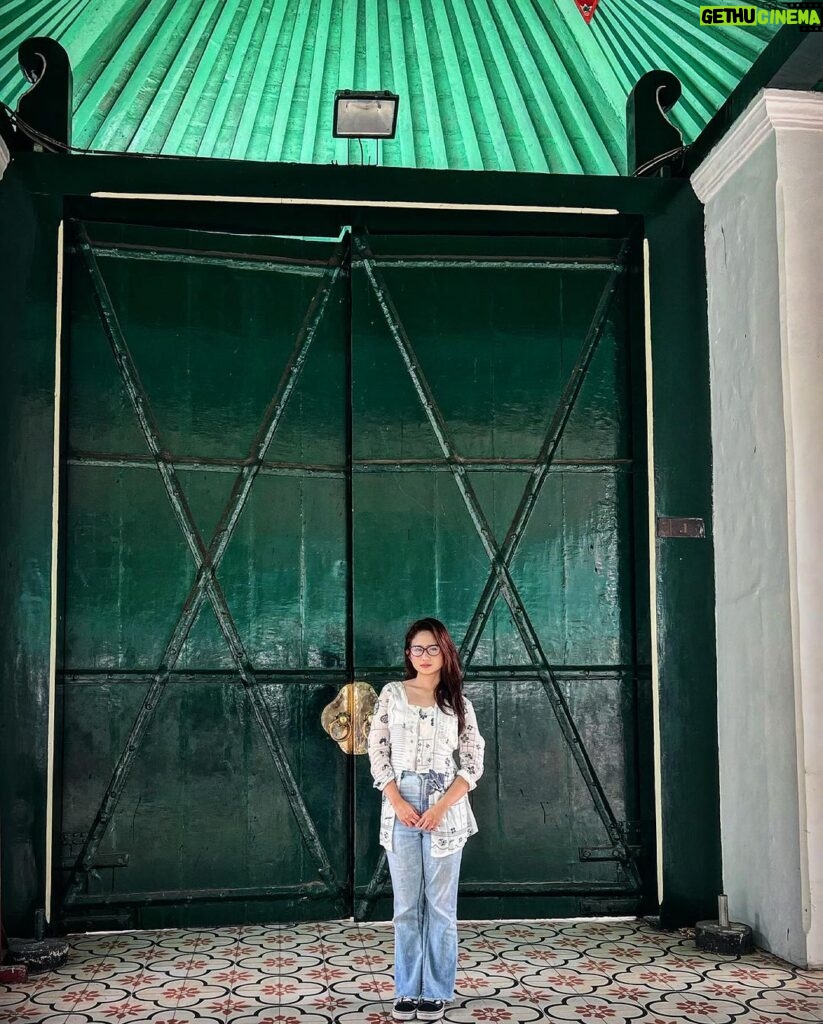 Tissa Biani Azzahra Instagram - Alhamdulillah, setelah sekian lama bisa melepas rindu dengan kampung halamanku bersama wong Suroboyo. setelah acara @jaffjogja 🥰 Special Region of Yogyakarta