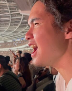 Tissa Biani Azzahra Instagram - Masya Allah Tabarakalah.. 
My first @coldplay concert 🪐
moment yang takkan terlupakan.