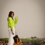 Tissa Biani Azzahra Instagram - Alhamdulillah. Akhirnya nyanyi lagi hehe.. selalu seneng kalau dapat kesempatan kerja bareng sama duljaelanih🤍 Kemarin pagi di acara @karnaval_sctv terimakasih banyak Karawang atas antusiasmenya! walaupun panas terik tapi semangat kalian sangat berarti buat ku. sampe ketemu lagi 🤍🤍🤍 photo by slide 1-4 @deny_kusnandar slide 5-9 @theomonkey Lapangan Galuh Mas Karawang