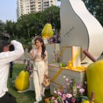 Tissa Biani Azzahra Instagram - a little picnic to discover English Pear & Sweet Pea, something new from @jomalonelondon 🍐 #JoMaloneLondonID #EnglishPear Fairmont Hotel Jakarta