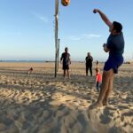 Tiziano Ferro Instagram - Quando la vita prova a schiacciarti, schiacciala tu. Per fortuna esiste lo sport! 👊🏼🏐 When life tries to smash you, SMASH IT BACK! 👊🏻 🏐 Thank God for sports!