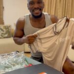 Tobi Bakre Instagram - This is what we call! Test it and Trust it!!! When it comes to staying fresh, @rexona_ng knows how to do it best. Where ready to stay fresh and enjoy the AFCON🤾‍♂️. YOU CAN COME TOO!!! #TotalEnergiesAFCON2023 #Rexona #NotDoneYet #72hNonStopProtection